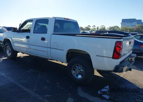2004 Chevrolet Silverado 2500Hd Ls from USA, damaged, VIN 1GCHC23U64F147849